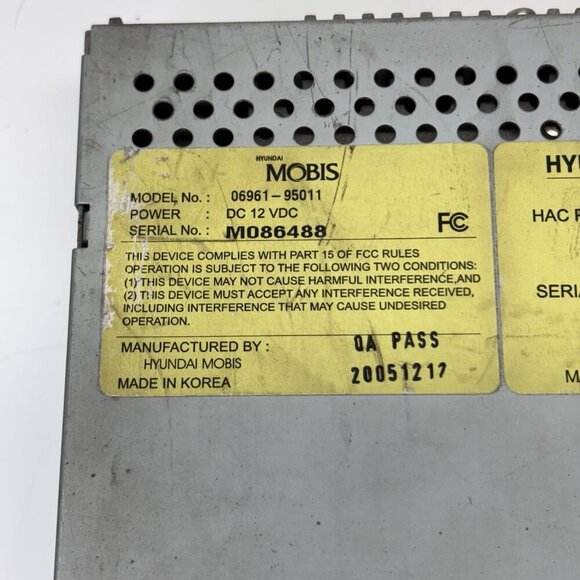 Hyundai Audio Radio AM FM MP3 CD Player Receiver Control System 06961-95011 OEM - Picture 4 of 10